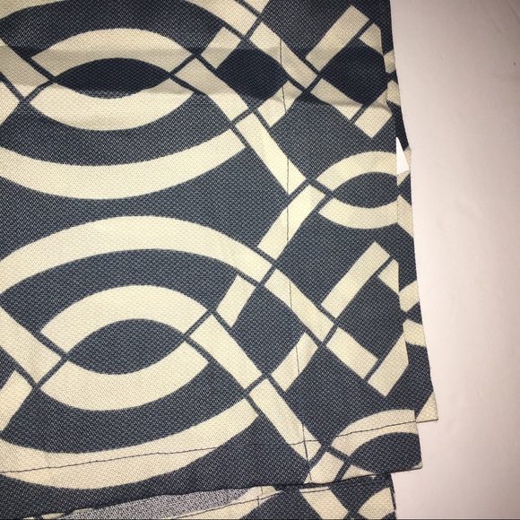 Pair of curtain panels - Picture 5 of 6